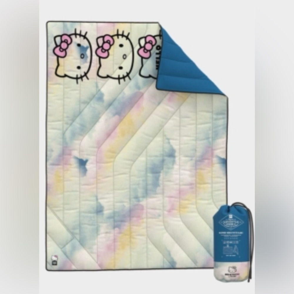 HELLO KITTY WATERPROOF HOODED PUFFER BLANKET